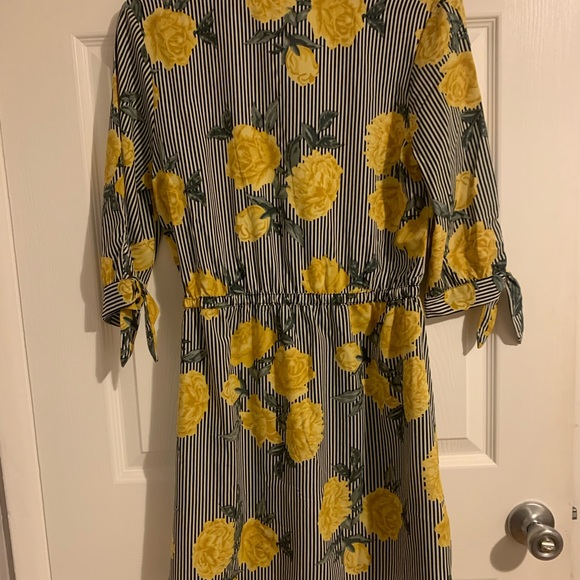 Yellow floral dress - Picture 2 of 2